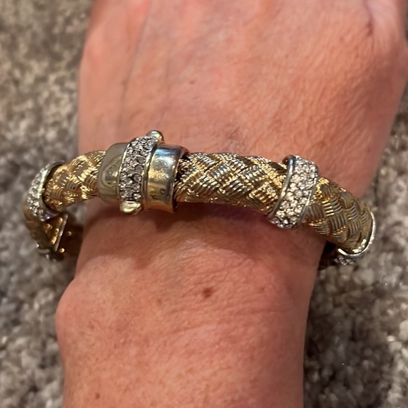 SATIN GOLD PLATE WOVEN TEXTURED
BRACELET CRYSTAL STATIONS - Picture 1 of 8